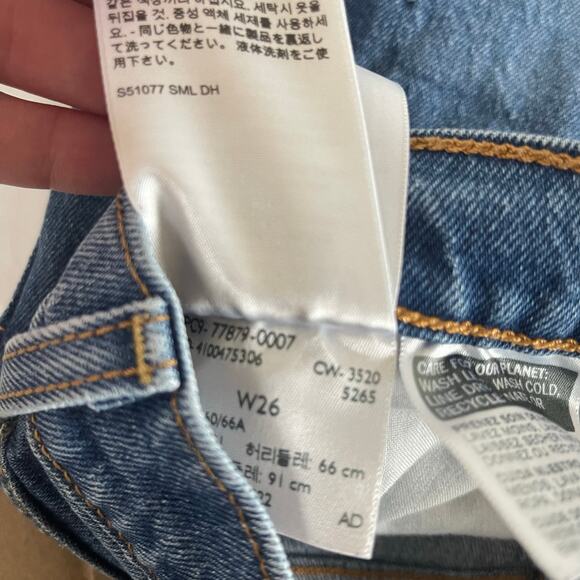 Levi’s Ribcage Shorts Womens Denim Cutoff High Rise Shorts Button Fly - Size 26 - Picture 6 of 6